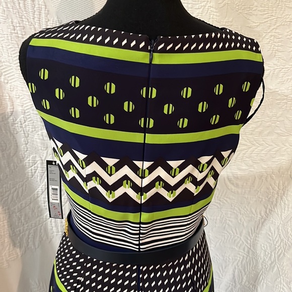 Tahari belted dress, size 2, NWT - Picture 9 of 16